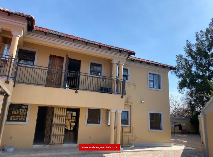 2 Bedroom Apartment In Kempton Park