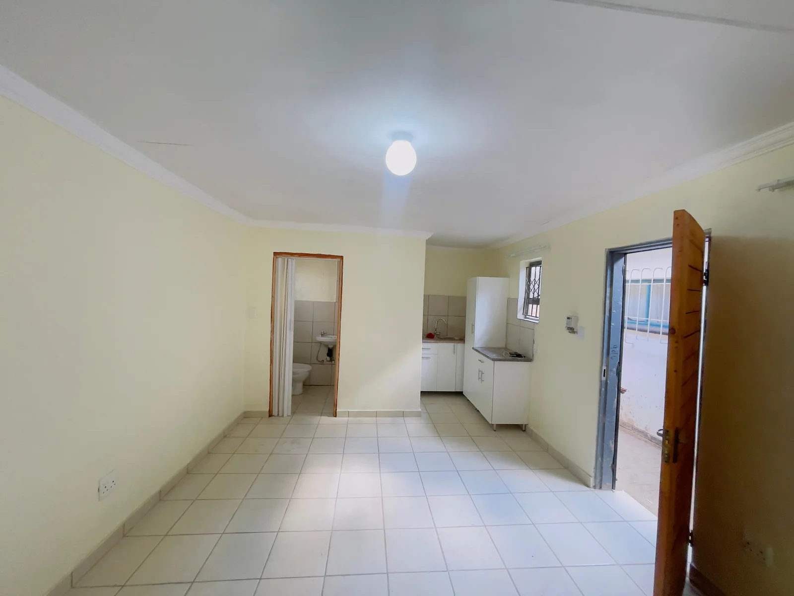 Bachelor Apartment To Rent In Kempton Park