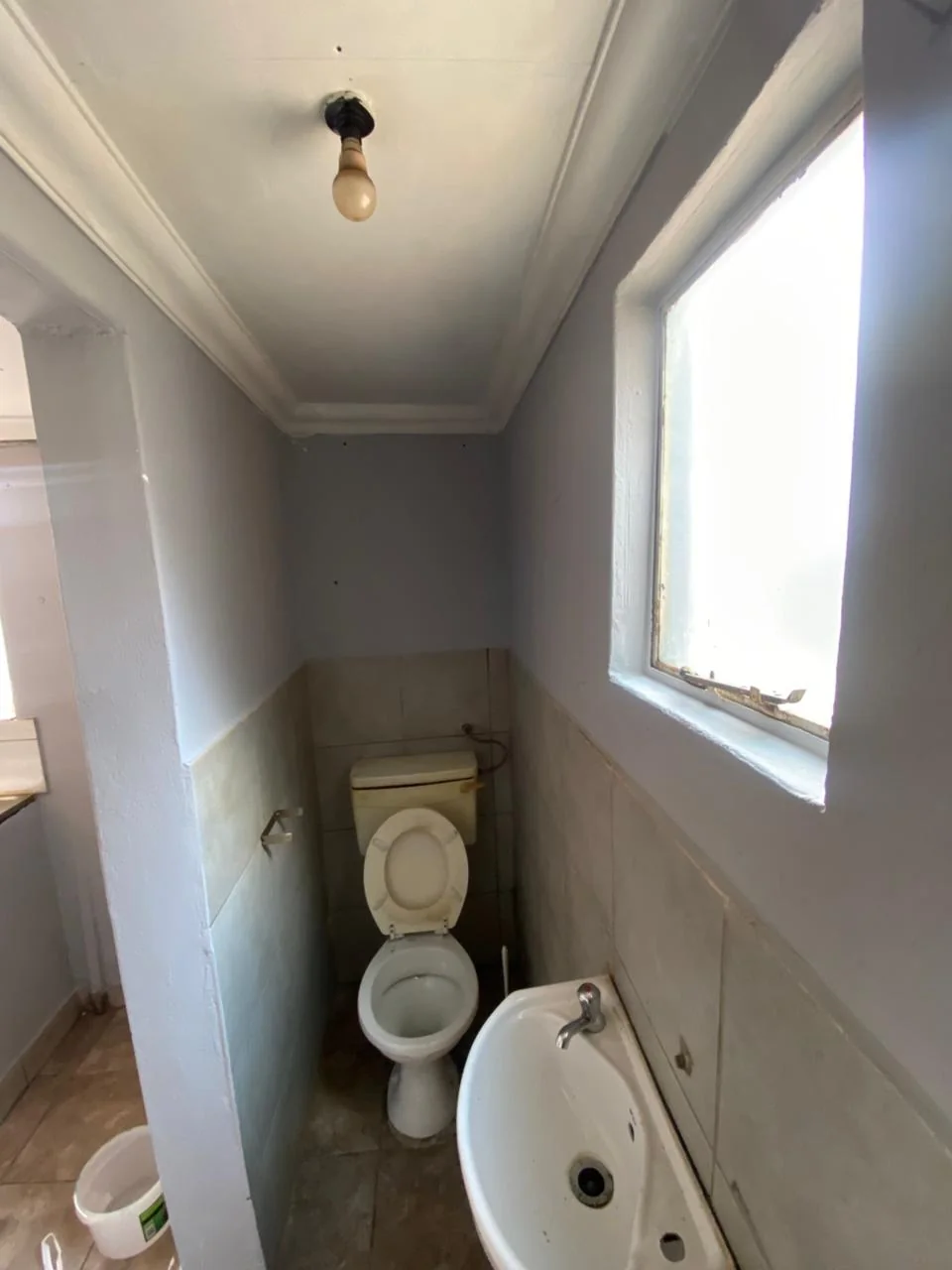 Bachelor Apartment To Rent In Kempton Park