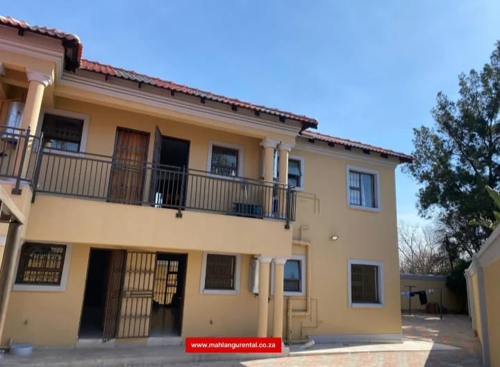 2 Bedroom Apartment In Kempton Park
